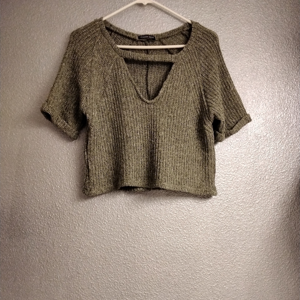 FASHION NOVA SWEATER SIZE M